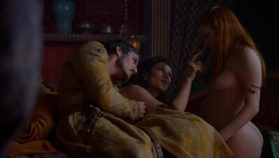 GAME_OF_THRONES_-_E4X01_TWO_SWORDS_222.jpg