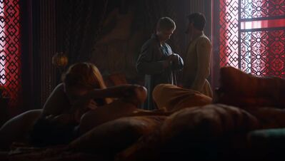 GAME_OF_THRONES_-_E4X01_TWO_SWORDS_290.jpg