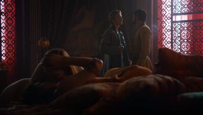 GAME_OF_THRONES_-_E4X01_TWO_SWORDS_295.jpg