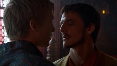 GAME_OF_THRONES_-_E4X01_TWO_SWORDS_335.jpg