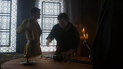 GAME_OF_THRONES_-_E4X01_TWO_SWORDS_484.jpg