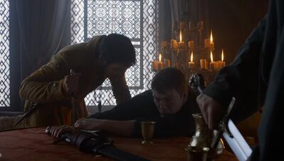 GAME_OF_THRONES_-_E4X01_TWO_SWORDS_492.jpg