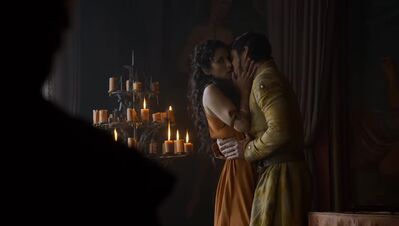 GAME_OF_THRONES_-_E4X01_TWO_SWORDS_545.jpg