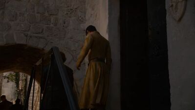 GAME_OF_THRONES_-_E4X01_TWO_SWORDS_614.jpg