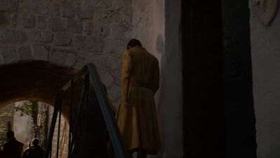 GAME_OF_THRONES_-_E4X01_TWO_SWORDS_615.jpg