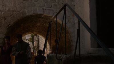 GAME_OF_THRONES_-_E4X01_TWO_SWORDS_626.jpg