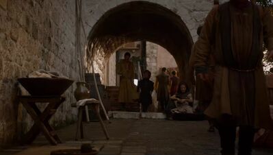 GAME_OF_THRONES_-_E4X01_TWO_SWORDS_627.jpg