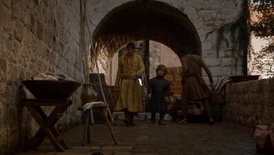 GAME_OF_THRONES_-_E4X01_TWO_SWORDS_638.jpg