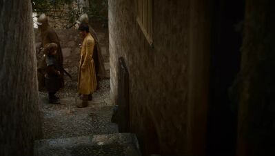 GAME_OF_THRONES_-_E4X01_TWO_SWORDS_695.jpg