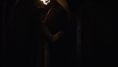 GAME_OF_THRONES_-_E4X07_MOCKINGBIRD_049.jpg