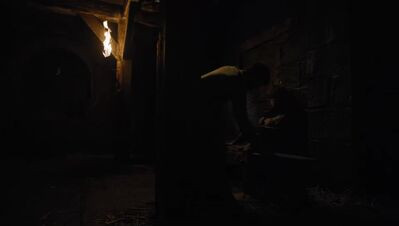 GAME_OF_THRONES_-_E4X07_MOCKINGBIRD_071.jpg