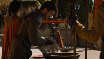 GAME_OF_THRONES_-_E4X08_THE_MOUNTAIN_AND_THE_VIPER_0092.jpg