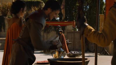 GAME_OF_THRONES_-_E4X08_THE_MOUNTAIN_AND_THE_VIPER_0093.jpg