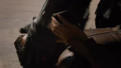 GAME_OF_THRONES_-_E4X08_THE_MOUNTAIN_AND_THE_VIPER_0970.jpg