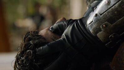 GAME_OF_THRONES_-_E4X08_THE_MOUNTAIN_AND_THE_VIPER_1030.jpg