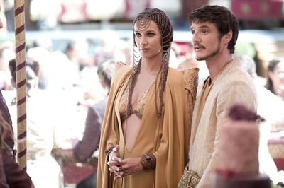 GAME_OF_THRONES_-_E1X02_THE_LION_AND_THE_ROSE_-_STILLS_001.jpg